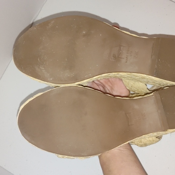 MARC FISHER  Womens Beige Platform Ankle strapped sandal size 8 and 1/2 - Picture 9 of 11